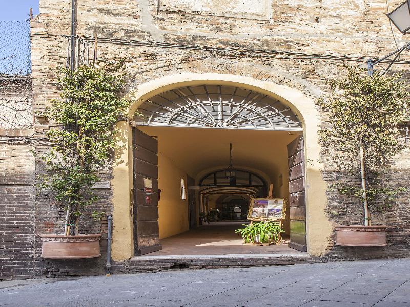 Il Chiostro Del Carmine Hotel เซียนา ภายนอก รูปภาพ