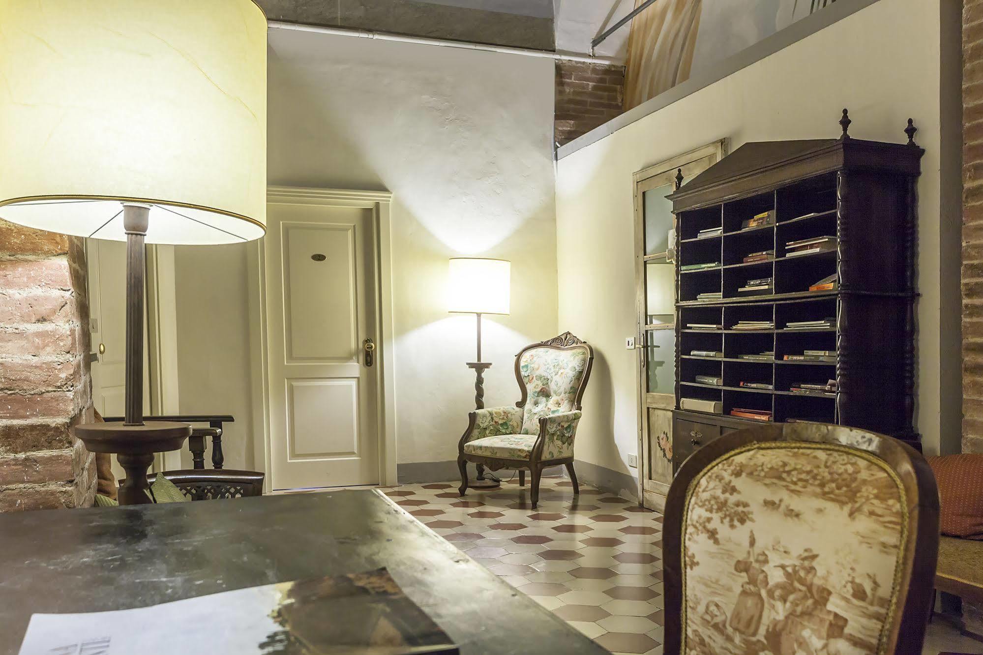 Il Chiostro Del Carmine Hotel เซียนา ภายนอก รูปภาพ